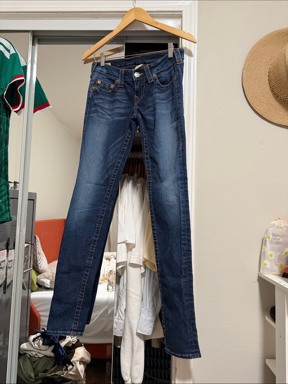 Women's Jeans in Dark Blue